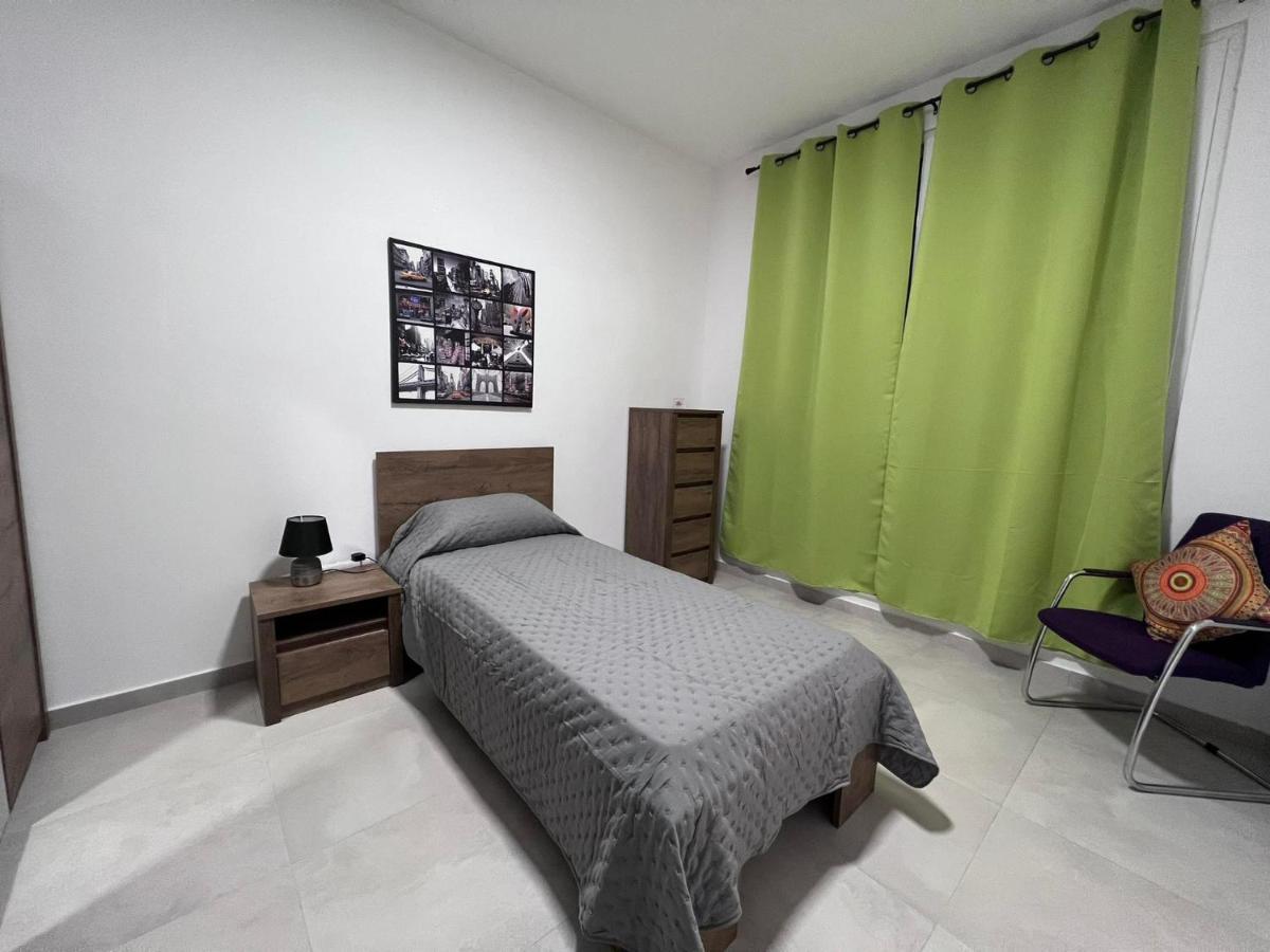 Zenia Court Apartamento Marsaskala Exterior foto